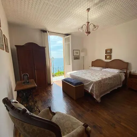 Feriehus Casa Raffaella Imperia